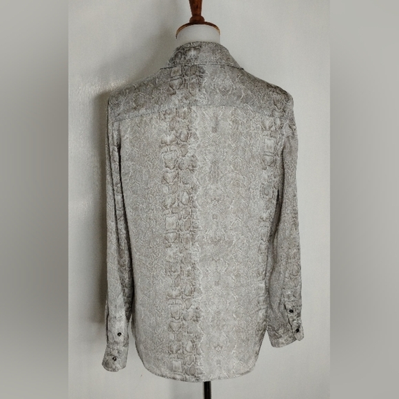 MNG REPTILE PRINT BLOUSE - Picture 3 of 11